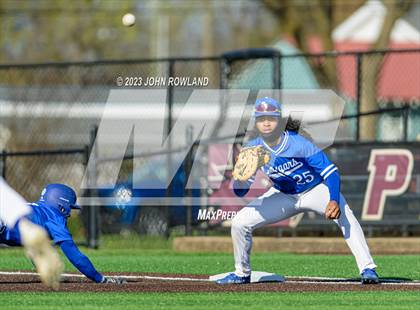 Thumbnail 2 in Lebanon vs Clarksville Academy photogallery.