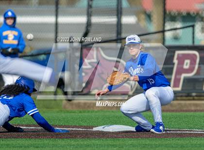 Thumbnail 2 in Lebanon vs Clarksville Academy photogallery.