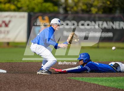 Thumbnail 1 in Lebanon vs Clarksville Academy photogallery.