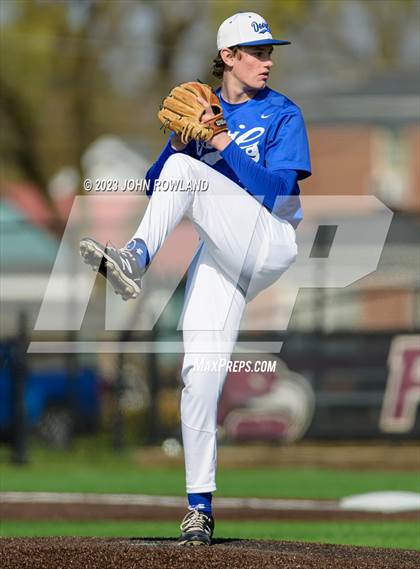 Thumbnail 1 in Lebanon vs Clarksville Academy photogallery.