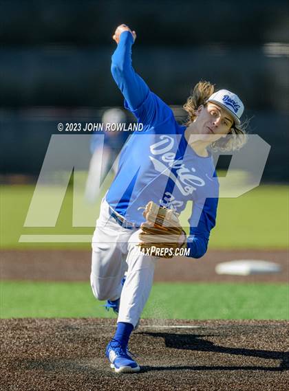 Thumbnail 2 in Lebanon vs Clarksville Academy photogallery.