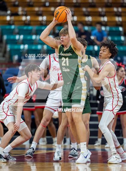 Thumbnail 2 in Mountain Vista vs Eaglecrest (CHSAA 6A Final Four) photogallery.
