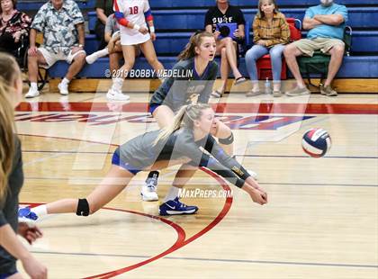 Thumbnail 1 in Clovis @ Buchanan photogallery.