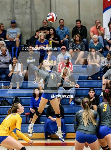 Thumbnail 1 in Clovis @ Buchanan photogallery.