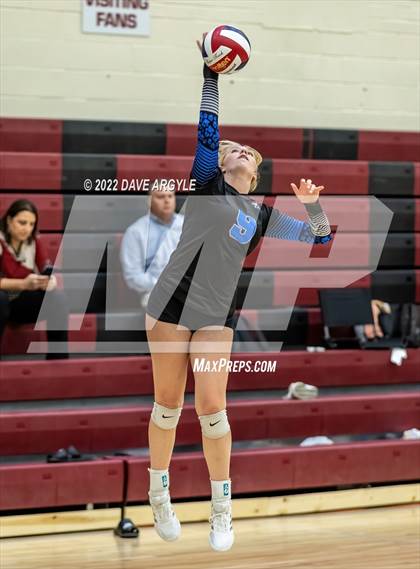Thumbnail 3 in Bonneville vs. Fremont (5A/6A Volleyball Challenge) photogallery.