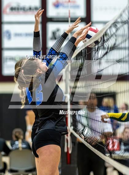 Thumbnail 3 in Bonneville vs. Fremont (5A/6A Volleyball Challenge) photogallery.
