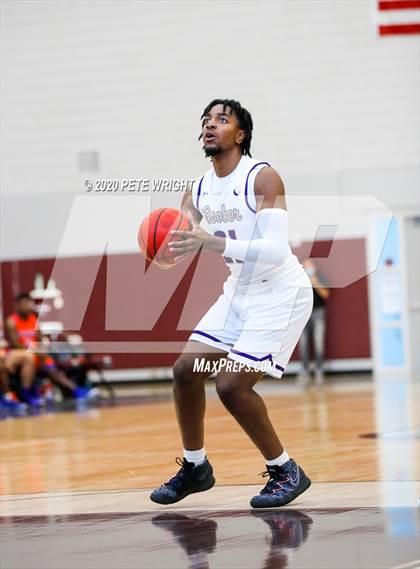 Thumbnail 1 in Booker vs. Hardee (Suncoast Holiday Classic) photogallery.