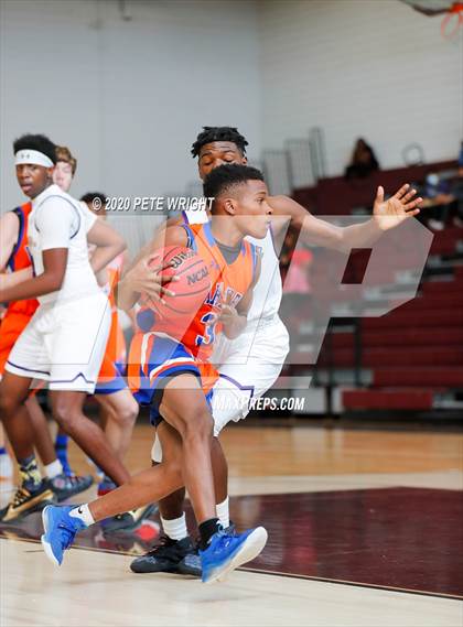 Thumbnail 3 in Booker vs. Hardee (Suncoast Holiday Classic) photogallery.