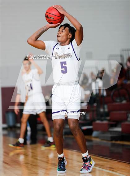 Thumbnail 2 in Booker vs. Hardee (Suncoast Holiday Classic) photogallery.