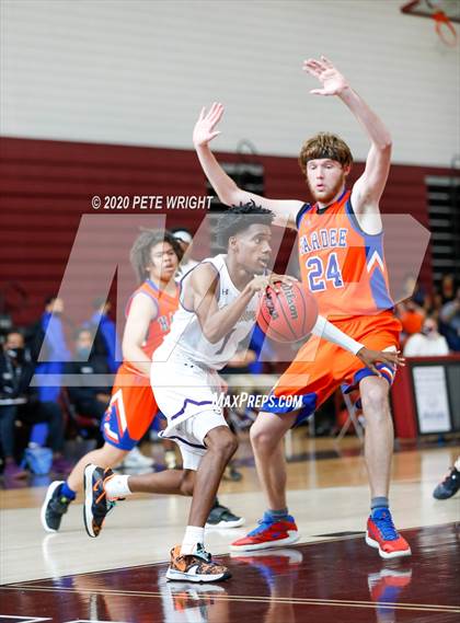 Thumbnail 2 in Booker vs. Hardee (Suncoast Holiday Classic) photogallery.