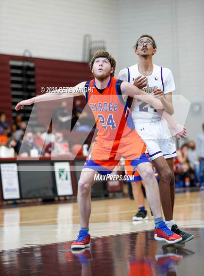 Thumbnail 3 in Booker vs. Hardee (Suncoast Holiday Classic) photogallery.