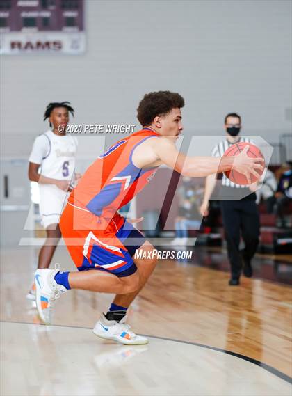 Thumbnail 2 in Booker vs. Hardee (Suncoast Holiday Classic) photogallery.