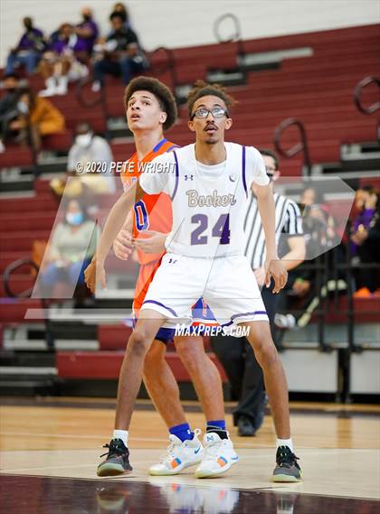 Thumbnail 3 in Booker vs. Hardee (Suncoast Holiday Classic) photogallery.