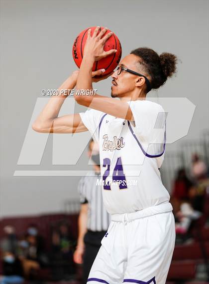 Thumbnail 1 in Booker vs. Hardee (Suncoast Holiday Classic) photogallery.