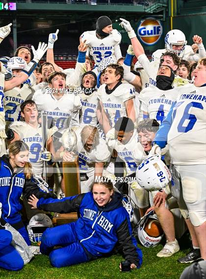 Thumbnail 3 in Stoneham vs. Reading Memorial (High School Football at Fenway Park) photogallery.