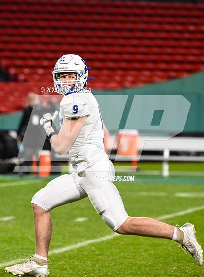 Thumbnail 2 in Stoneham vs. Reading Memorial (High School Football at Fenway Park) photogallery.