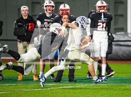 Thumbnail 3 in Stoneham vs. Reading Memorial (High School Football at Fenway Park) photogallery.