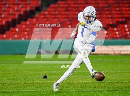Thumbnail 1 in Stoneham vs. Reading Memorial (High School Football at Fenway Park) photogallery.