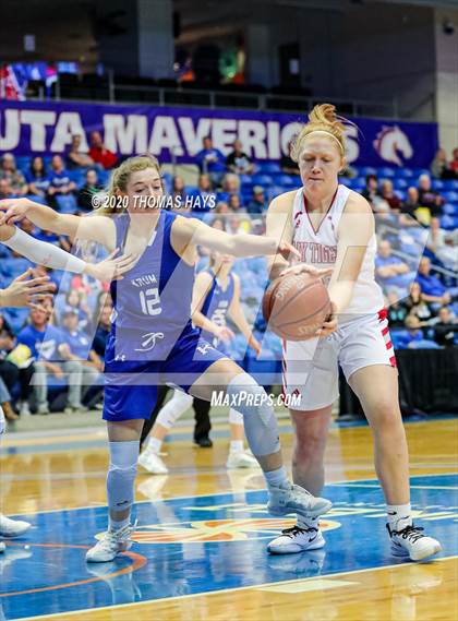 Thumbnail 3 in Glen Rose vs Krum (UIL Class 4A Bi-District) photogallery.