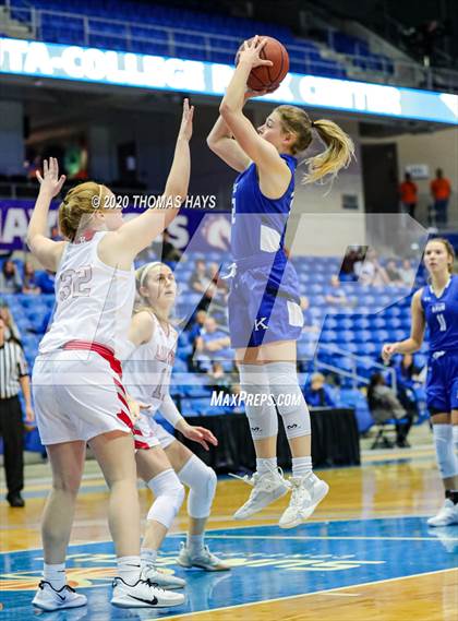 Thumbnail 3 in Glen Rose vs Krum (UIL Class 4A Bi-District) photogallery.