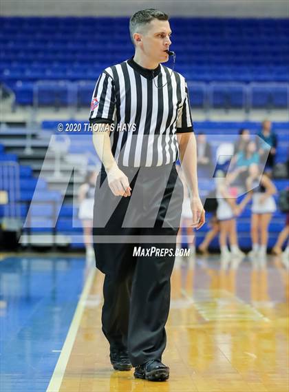 Thumbnail 2 in Glen Rose vs Krum (UIL Class 4A Bi-District) photogallery.