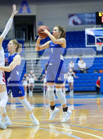 Thumbnail 2 in Glen Rose vs Krum (UIL Class 4A Bi-District) photogallery.