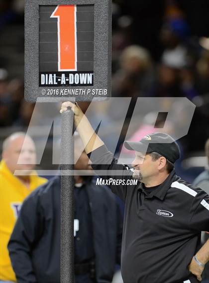 Thumbnail 1 in Edna Karr vs. Neville (LHSAA Class 4A Final)  photogallery.