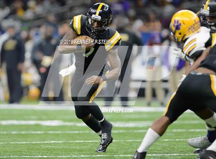 Thumbnail 1 in Edna Karr vs. Neville (LHSAA Class 4A Final)  photogallery.
