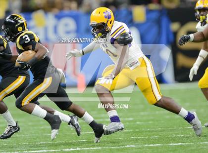 Thumbnail 1 in Edna Karr vs. Neville (LHSAA Class 4A Final)  photogallery.