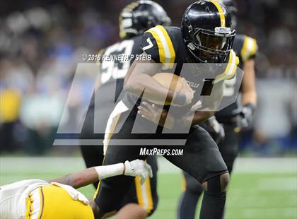 Thumbnail 3 in Edna Karr vs. Neville (LHSAA Class 4A Final)  photogallery.