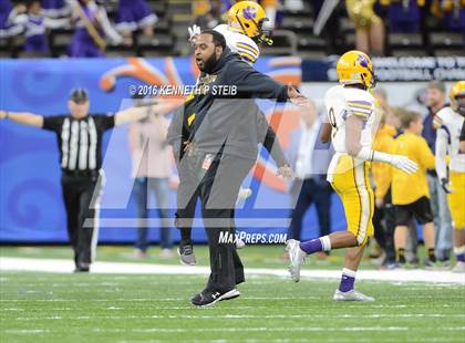 Thumbnail 2 in Edna Karr vs. Neville (LHSAA Class 4A Final)  photogallery.
