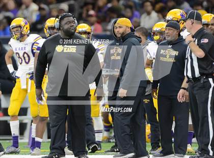 Thumbnail 3 in Edna Karr vs. Neville (LHSAA Class 4A Final)  photogallery.