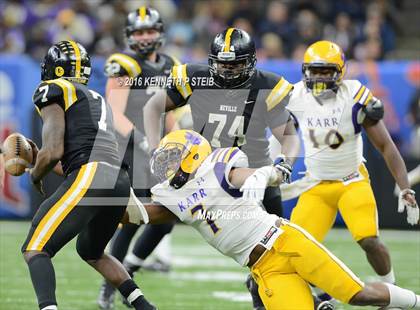 Thumbnail 1 in Edna Karr vs. Neville (LHSAA Class 4A Final)  photogallery.