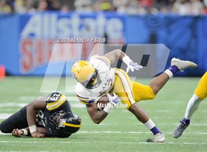 Thumbnail 2 in Edna Karr vs. Neville (LHSAA Class 4A Final)  photogallery.