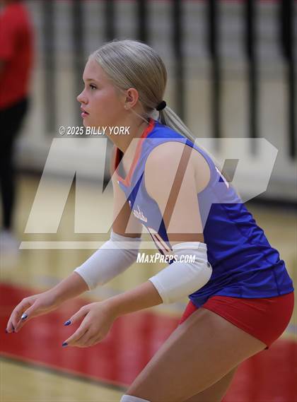 Thumbnail 3 in Grand Saline vs Sabine photogallery.
