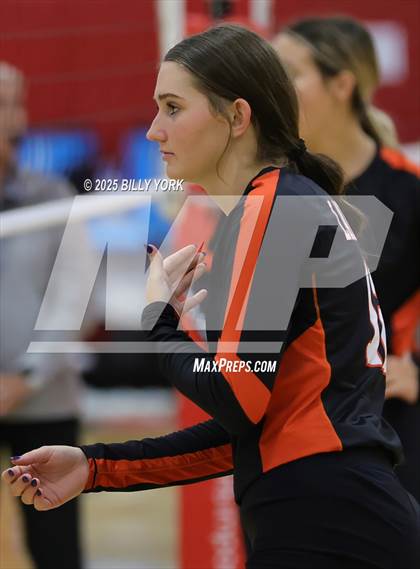 Thumbnail 3 in Grand Saline vs Sabine photogallery.