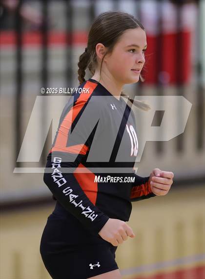 Thumbnail 2 in Grand Saline vs Sabine photogallery.