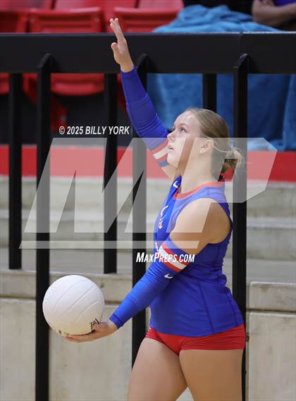 Thumbnail 3 in Grand Saline vs Sabine photogallery.