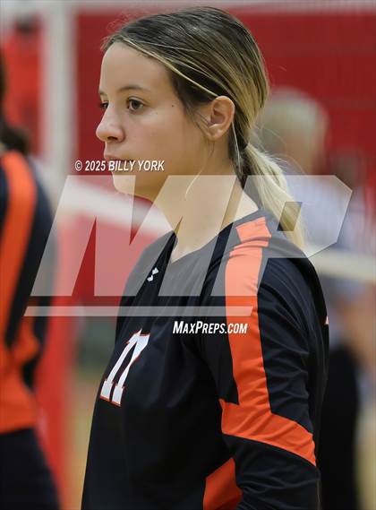 Thumbnail 2 in Grand Saline vs Sabine photogallery.
