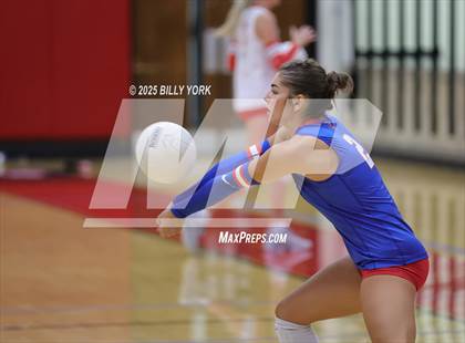 Thumbnail 2 in Grand Saline vs Sabine photogallery.