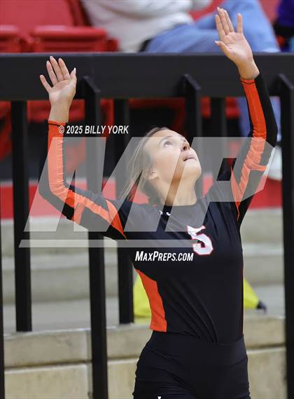 Thumbnail 2 in Grand Saline vs Sabine photogallery.