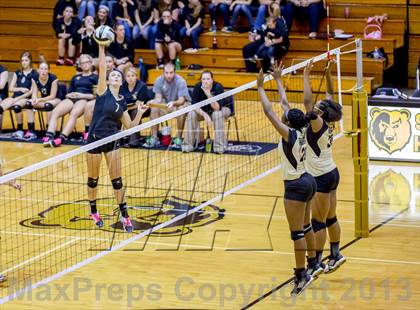 Thumbnail 3 in Warren Central @ Shelbyville photogallery.