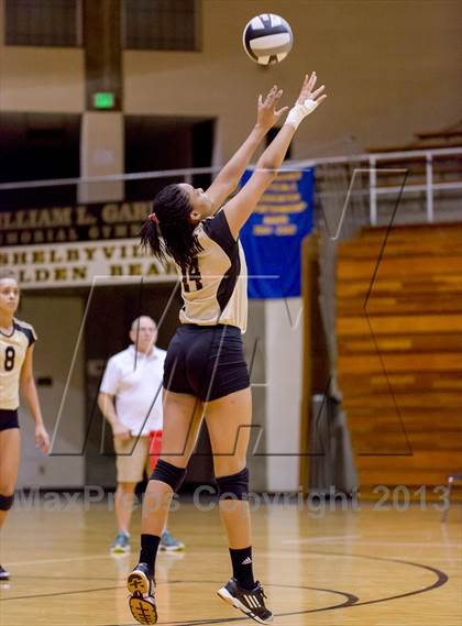 Thumbnail 3 in Warren Central @ Shelbyville photogallery.