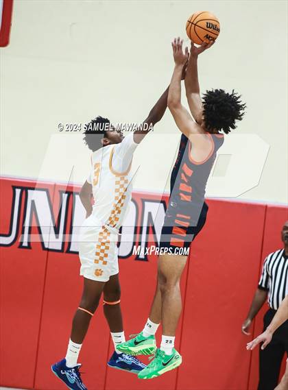 Thumbnail 3 in Roosevelt vs Poly (Take Flight Challenge) photogallery.