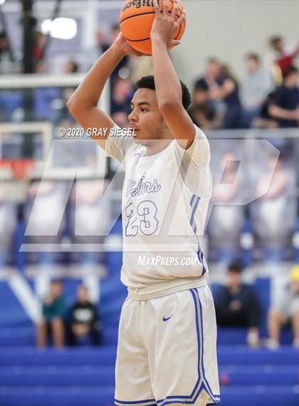 Thumbnail 3 in Deer Creek vs. Edmond Santa Fe photogallery.