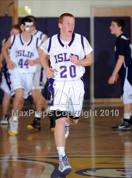 Thumbnail 3 in Huntington @ Islip photogallery.