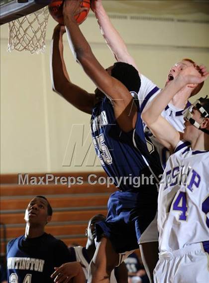 Thumbnail 3 in Huntington @ Islip photogallery.