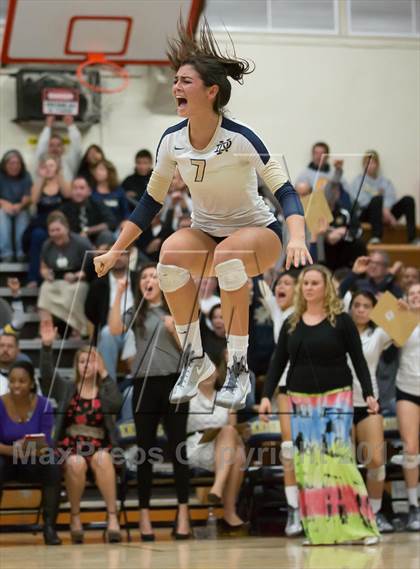 Thumbnail 2 in Harvard-Westlake @ Notre Dame (CIF SS D1A Semifinals) photogallery.
