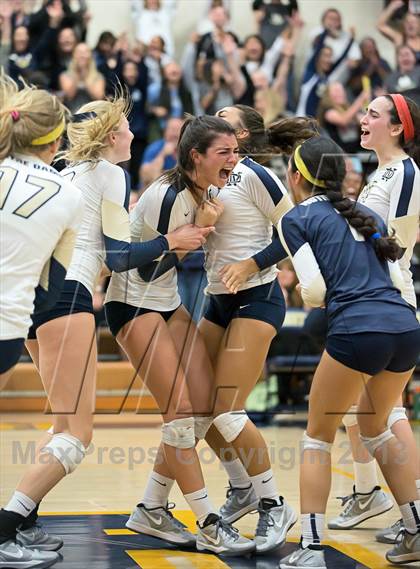 Thumbnail 3 in Harvard-Westlake @ Notre Dame (CIF SS D1A Semifinals) photogallery.