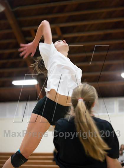 Thumbnail 2 in Harvard-Westlake @ Notre Dame (CIF SS D1A Semifinals) photogallery.